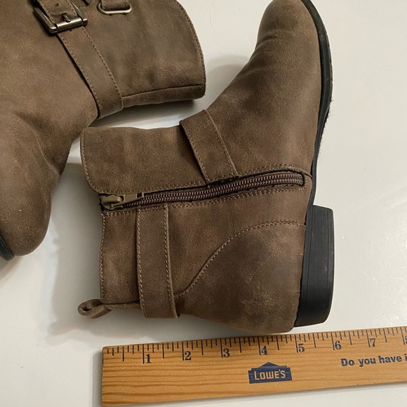 Rampage Ram-Bidelia ankle boots, brown, women’s size 8M, adjustable strap - Picture 3 of 11